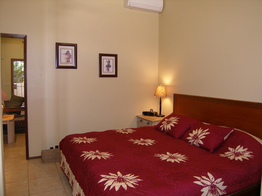 Aloha Aku Inn & Suites Кихеи Стая снимка